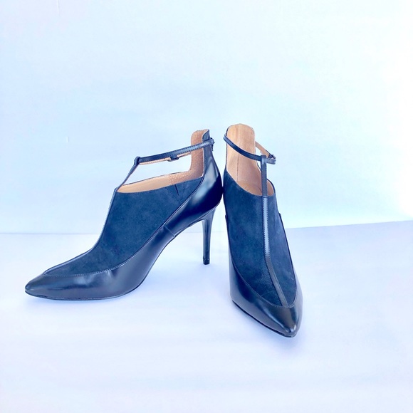 Banana Republic Shoes - Booties heels